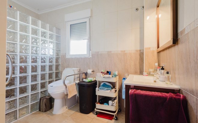 Resale - Villa -
Torrevieja - Costa Blanca