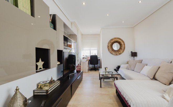 Resale - Villa -
Torrevieja - Costa Blanca