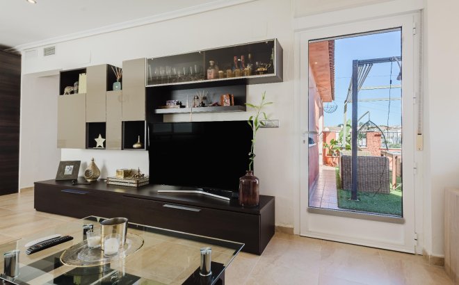 Resale - Villa -
Torrevieja - Costa Blanca