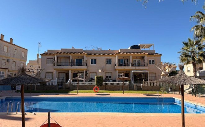 Resale - Bungalow -
Orihuela Costa - Costa Blanca