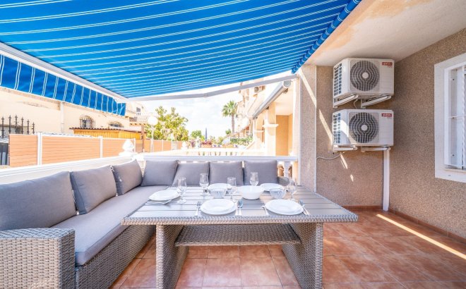 Revente - Semi Detached -
Orihuela Costa - Los Almendros-la Florida