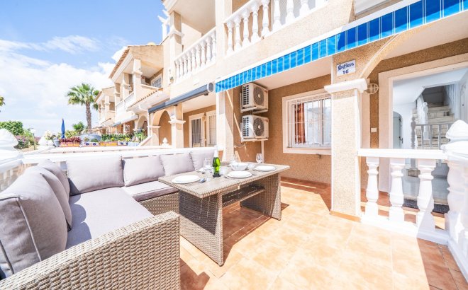 Revente - Semi Detached -
Orihuela Costa - Los Almendros-la Florida