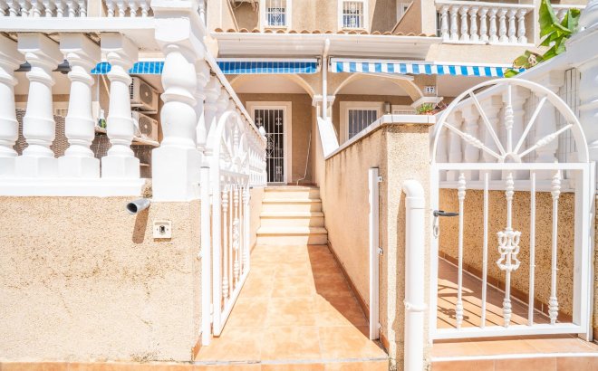 Revente - Semi Detached -
Orihuela Costa - Los Almendros-la Florida