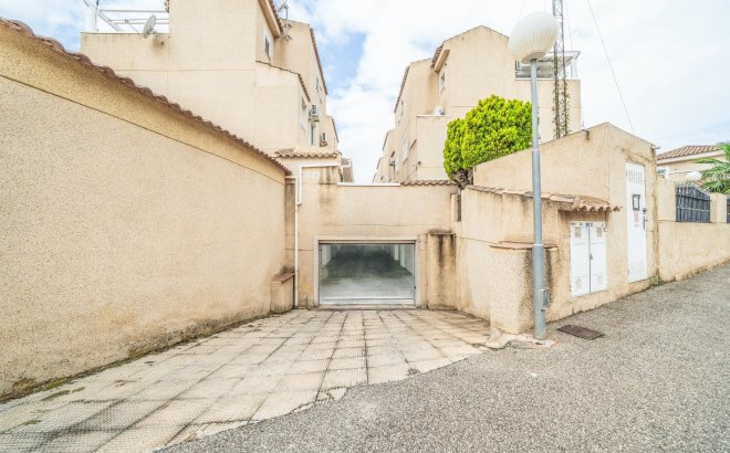 Revente - Semi Detached -
Orihuela Costa - Los Almendros-la Florida