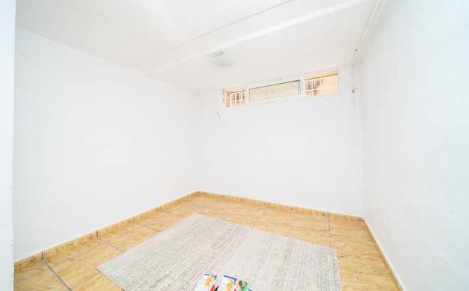 Revente - Semi Detached -
Orihuela Costa - Los Almendros-la Florida