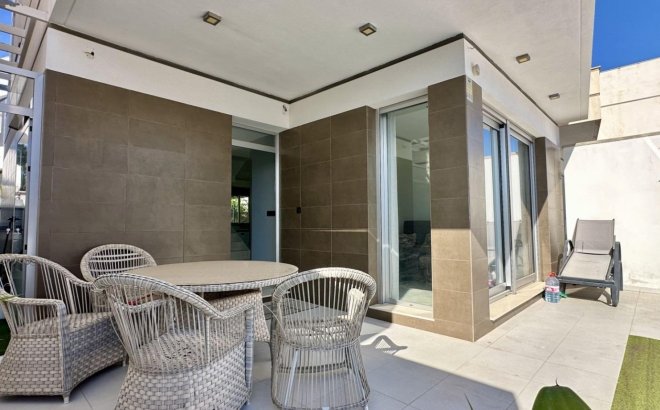 Resale - Villa -
Orihuela Costa - Lomas De Cabo Roig-los Dolses