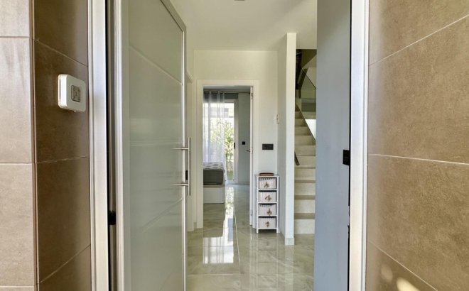 Resale - Villa -
Orihuela Costa - Lomas De Cabo Roig-los Dolses