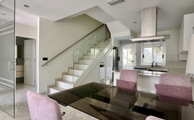 Resale - Villa -
Orihuela Costa - Lomas De Cabo Roig-los Dolses