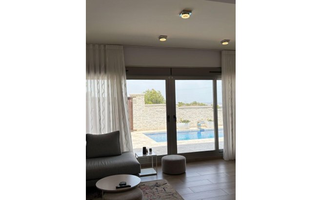 Resale - Villa -
Orihuela Costa - Villamartín-las Filipinas