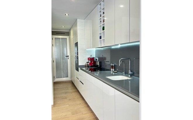 Resale - Villa -
Orihuela Costa - Villamartín-las Filipinas