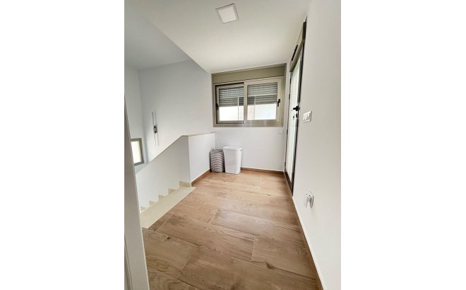 Resale - Villa -
Orihuela Costa - Villamartín-las Filipinas