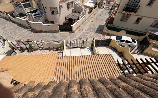 Resale - Dúplex -
Orihuela Costa - Los Almendros-la Florida