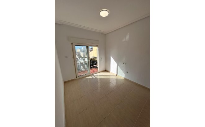 Resale - Dúplex -
Orihuela Costa - Los Almendros-la Florida