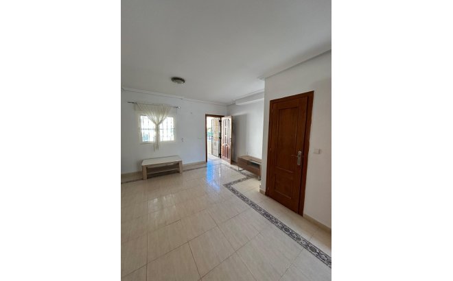 Resale - Dúplex -
Orihuela Costa - Los Almendros-la Florida