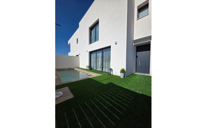 Revente - Villa -
Benijofar