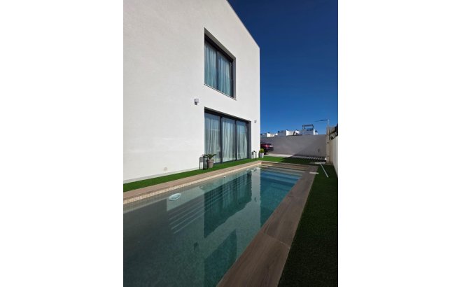 Revente - Villa -
Benijofar