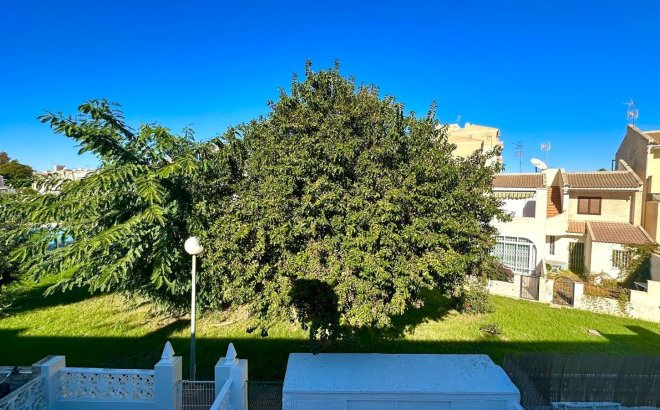 Resale - Town House -
Torrevieja - Estacion De Autobuses