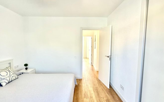 Resale - Town House -
Torrevieja - Estacion De Autobuses