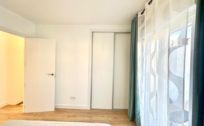 Resale - Town House -
Torrevieja - Estacion De Autobuses