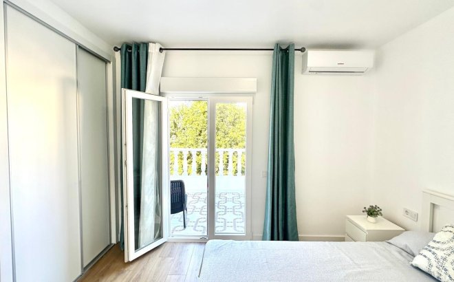 Resale - Town House -
Torrevieja - Estacion De Autobuses