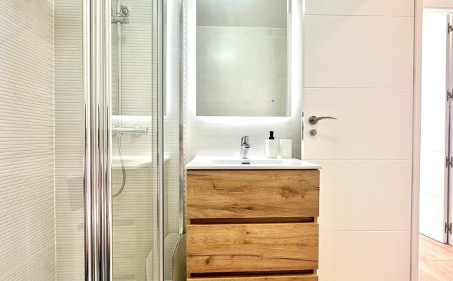 Resale - Town House -
Torrevieja - Estacion De Autobuses