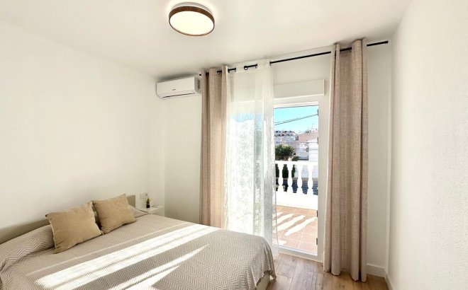 Resale - Town House -
Torrevieja - Estacion De Autobuses