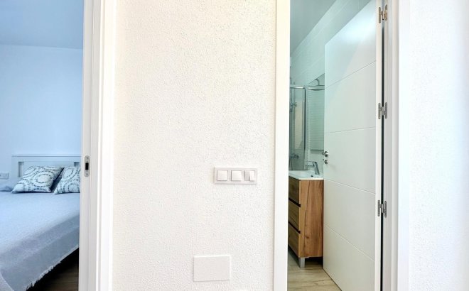 Resale - Town House -
Torrevieja - Estacion De Autobuses