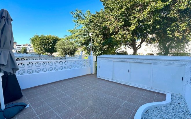 Resale - Town House -
Torrevieja - Estacion De Autobuses