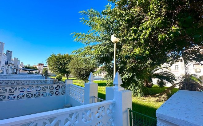 Resale - Town House -
Torrevieja - Estacion De Autobuses