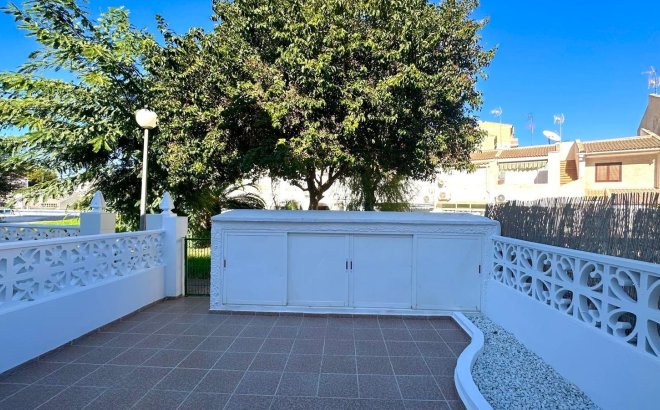 Resale - Town House -
Torrevieja - Estacion De Autobuses