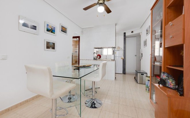 Resale - Apartment -
Torrevieja - La Siesta - El Salado - Torreta