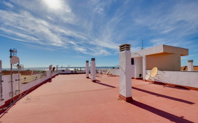 Resale - Apartment -
Torrevieja - La Siesta - El Salado - Torreta