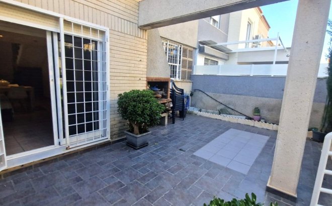 Herverkoop - Town House -
Torrevieja - Torreblanca