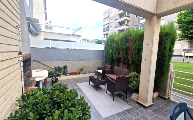 Herverkoop - Town House -
Torrevieja - Torreblanca