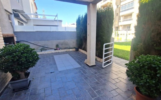 Herverkoop - Town House -
Torrevieja - Torreblanca