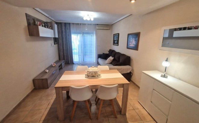 Herverkoop - Town House -
Torrevieja - Torreblanca