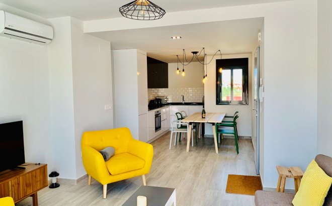 Revente - Appartement -
San Miguel de Salinas - Inland