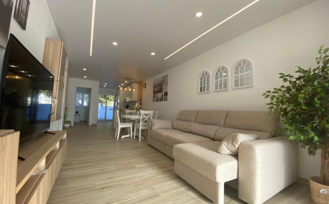 Revente - Town House -
Torrevieja - Costa Blanca