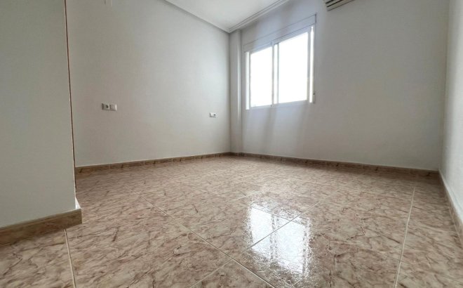 Herverkoop - Appartement -
Torrevieja