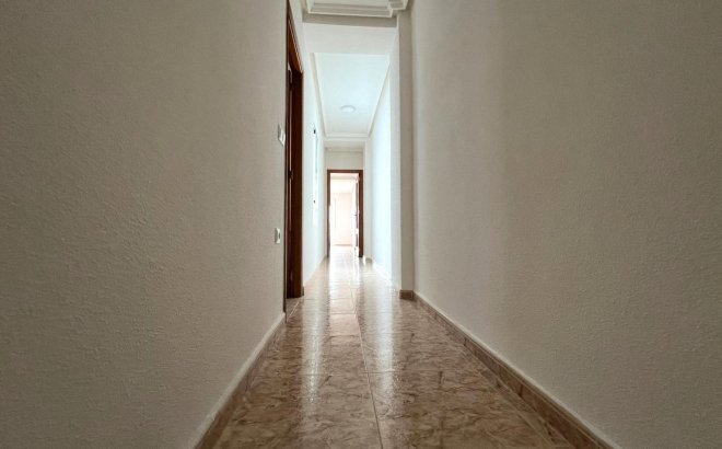 Herverkoop - Appartement -
Torrevieja