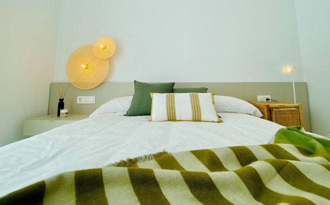 New Build - Top Floor Bungalow -
Pilar de la Horadada - pueblo