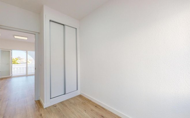 Resale - Bungalow -
Villamartin - Costa Blanca