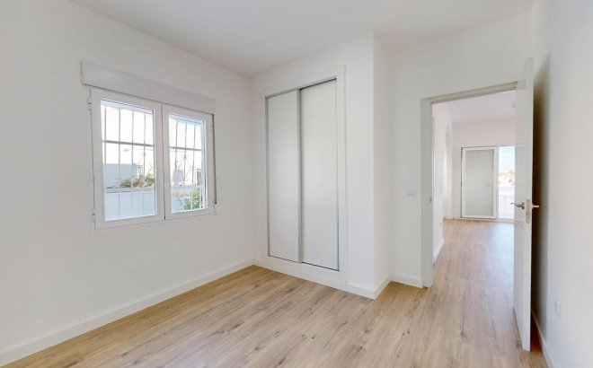 Resale - Bungalow -
Villamartin - Costa Blanca