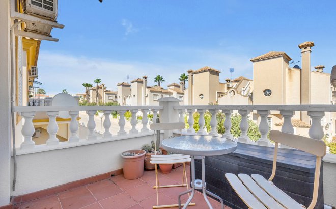Resale - Bungalow -
Orihuela Costa
