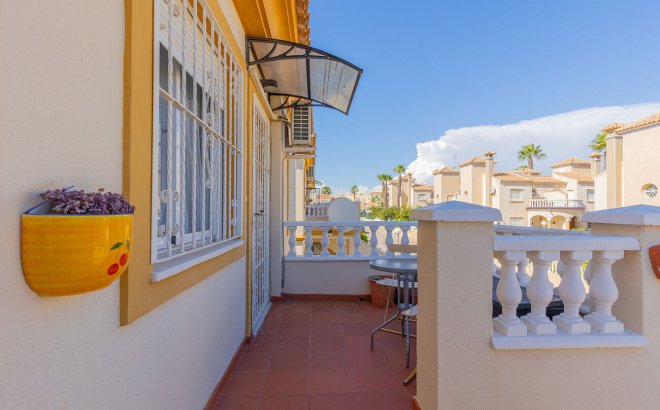 Resale - Bungalow -
Orihuela Costa