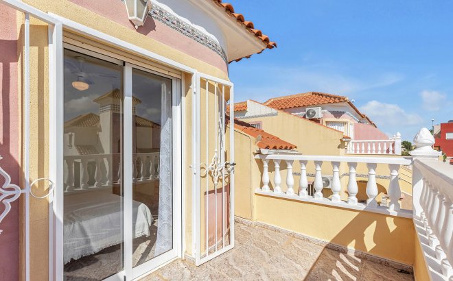 Resale - Semi Detached Penthouse -
Orihuela Costa - Costa Blanca