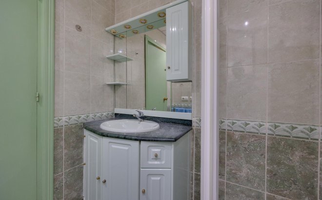 Resale - Bungalow -
Torrevieja - La Mata