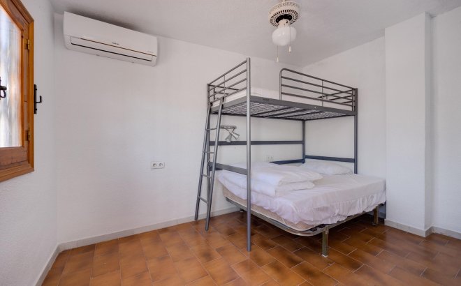 Resale - Bungalow -
Torrevieja - La Mata