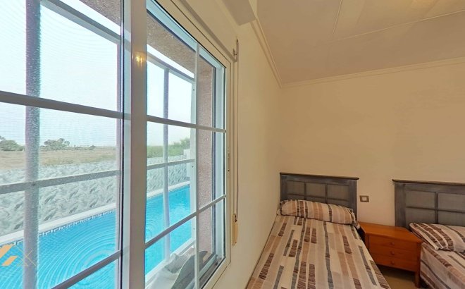 Resale - Villa -
Torrevieja - San Luis