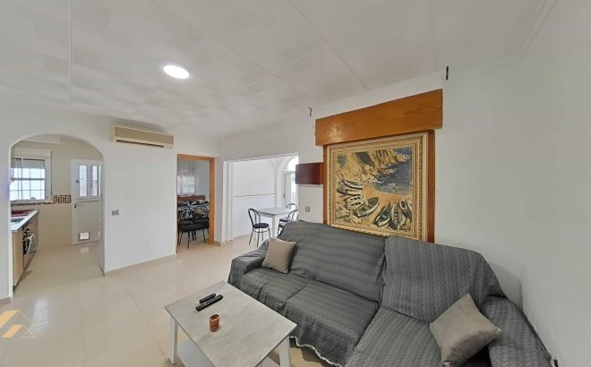 Resale - Villa -
Torrevieja - San Luis